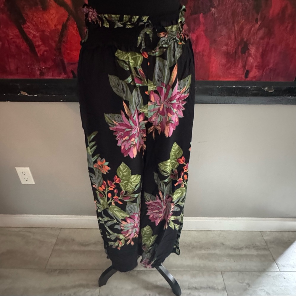 Floral Black Wide-Leg Pants - Picture 1 of 10